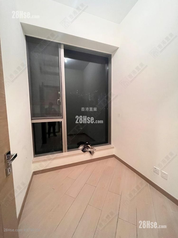 Madison Park Sell 2 Bedrooms , 1 Bathroom 438 ft²