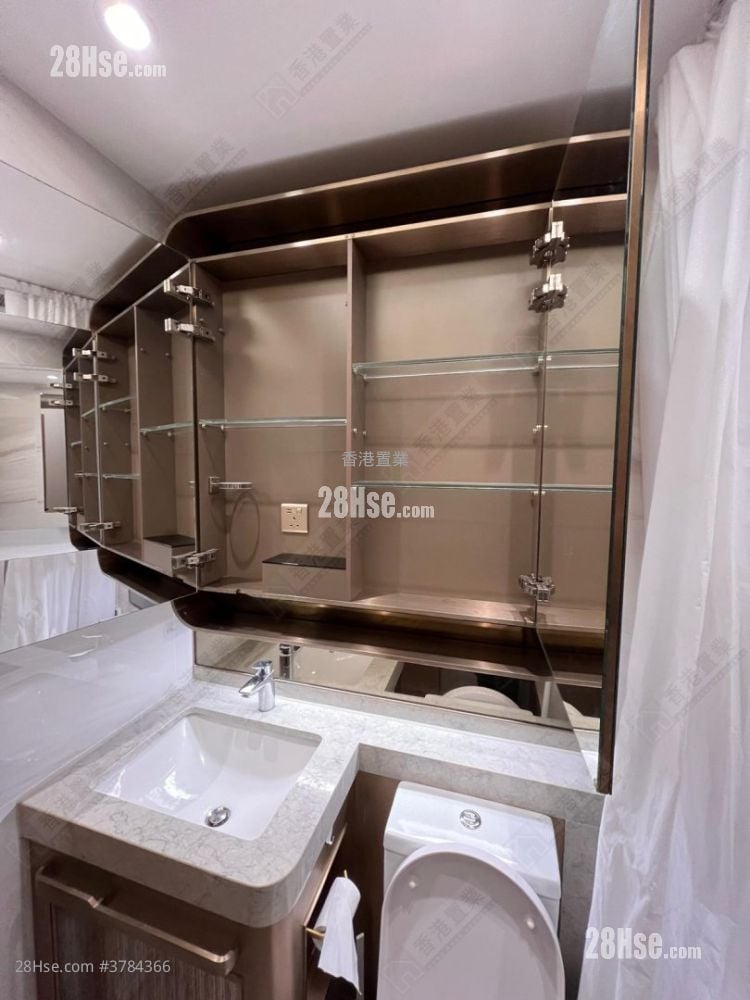 Madison Park Sell 2 Bedrooms , 1 Bathroom 438 ft²