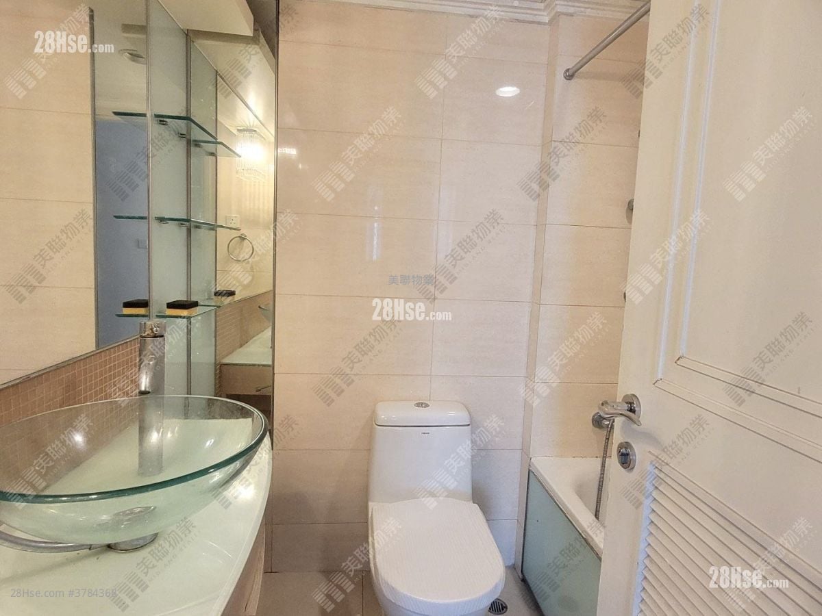 Central Park Towers Sell 2 Bedrooms , 1 Bathroom 502 ft²