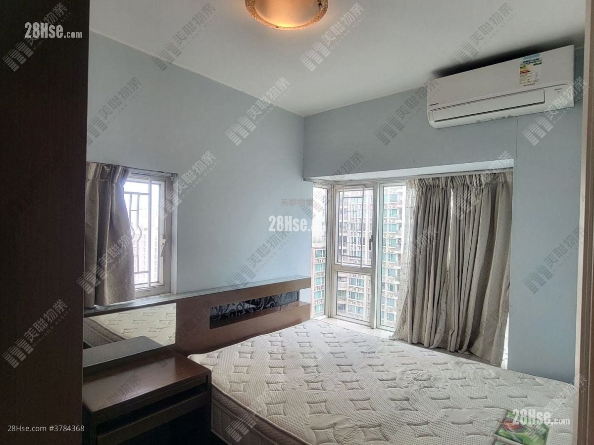 Central Park Towers Sell 2 Bedrooms , 1 Bathroom 502 ft²