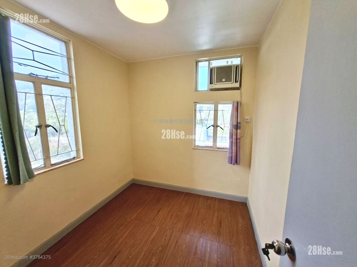 Luk Yeung Sun Chuen Rental 2 Bedrooms , 1 Bathroom 445 ft²