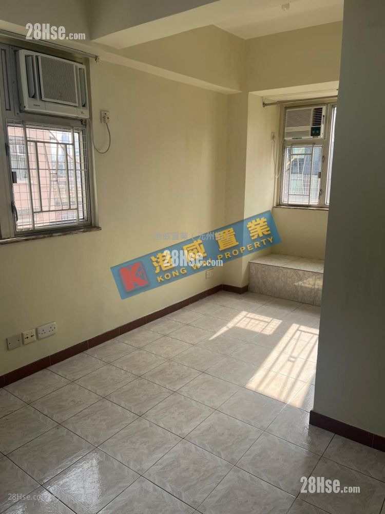 Golden League Building Rental Studio , 1 Bathroom 237 ft²