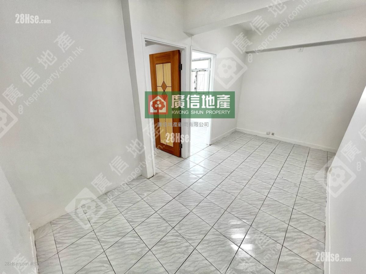 Kam Wah Building Sell 2 Bedrooms , 1 Bathroom 372 ft²