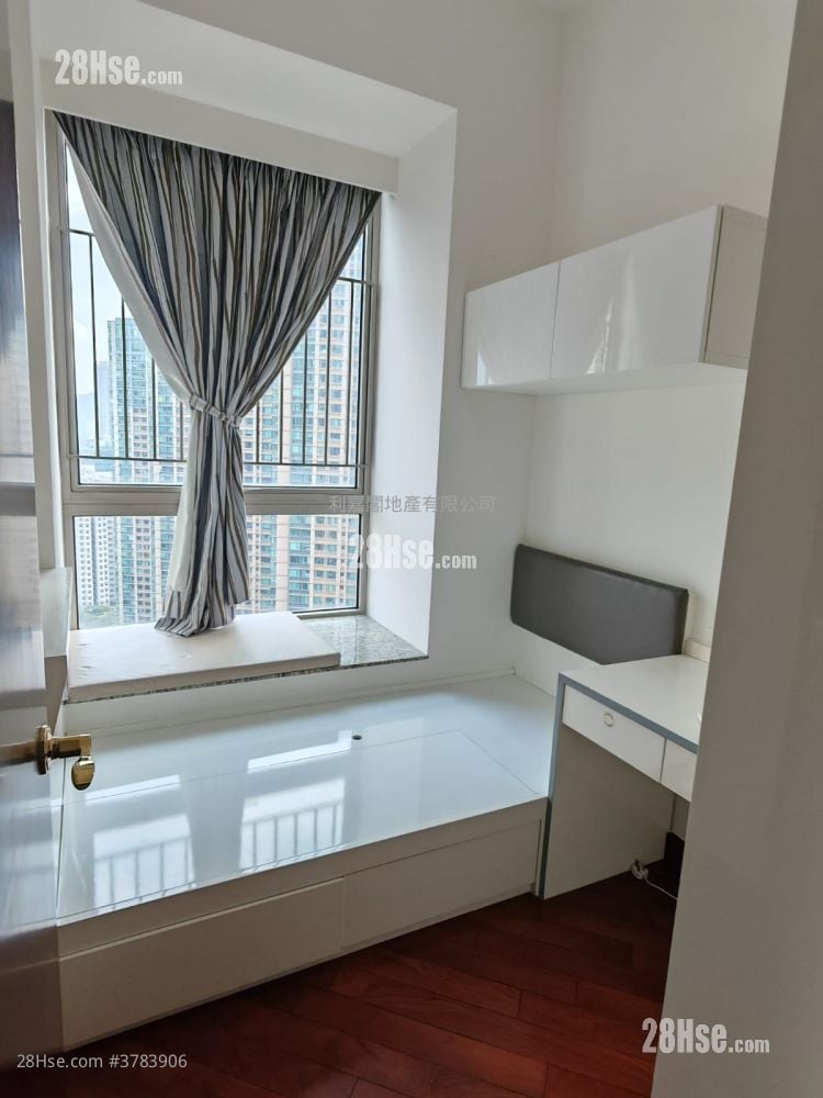 帝峰皇殿 租盘 4 房 , 3 浴室 1,027 平方尺