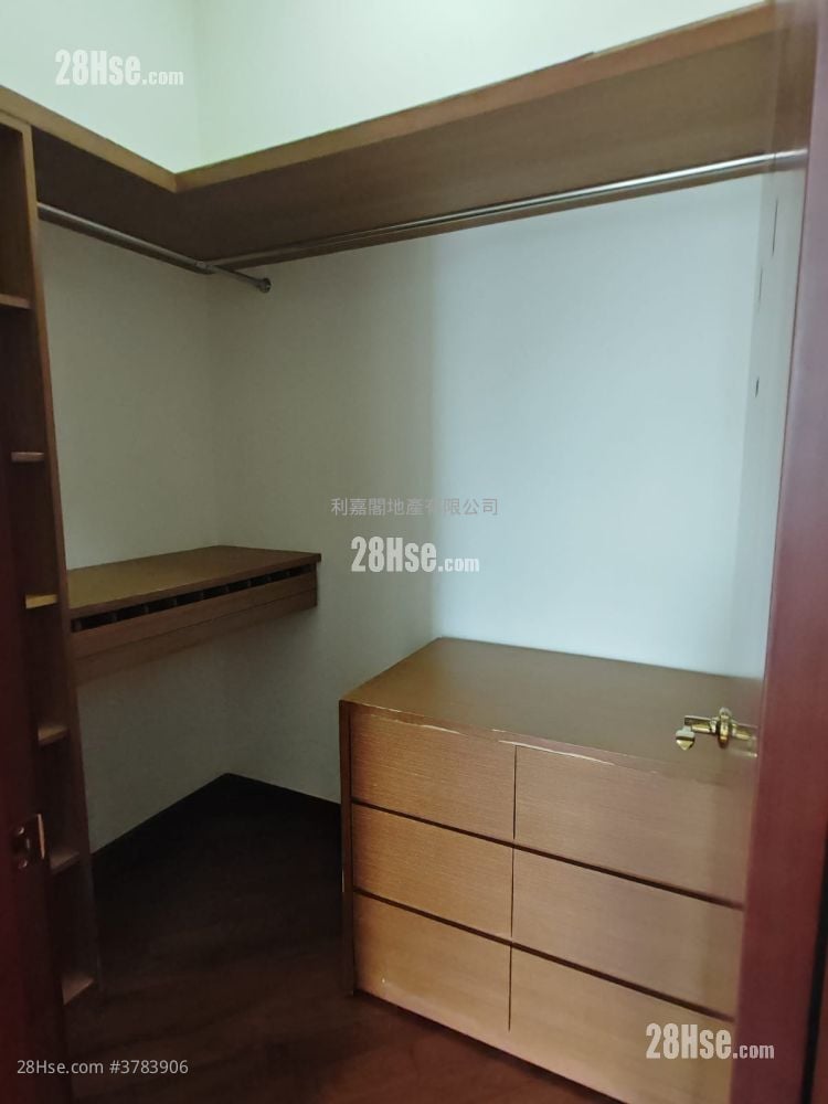 帝峰皇殿 租盘 4 房 , 3 浴室 1,027 平方尺