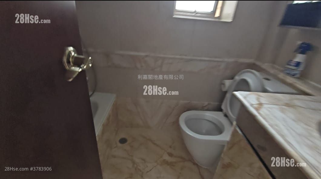 帝峰皇殿 租盘 4 房 , 3 浴室 1,027 平方尺