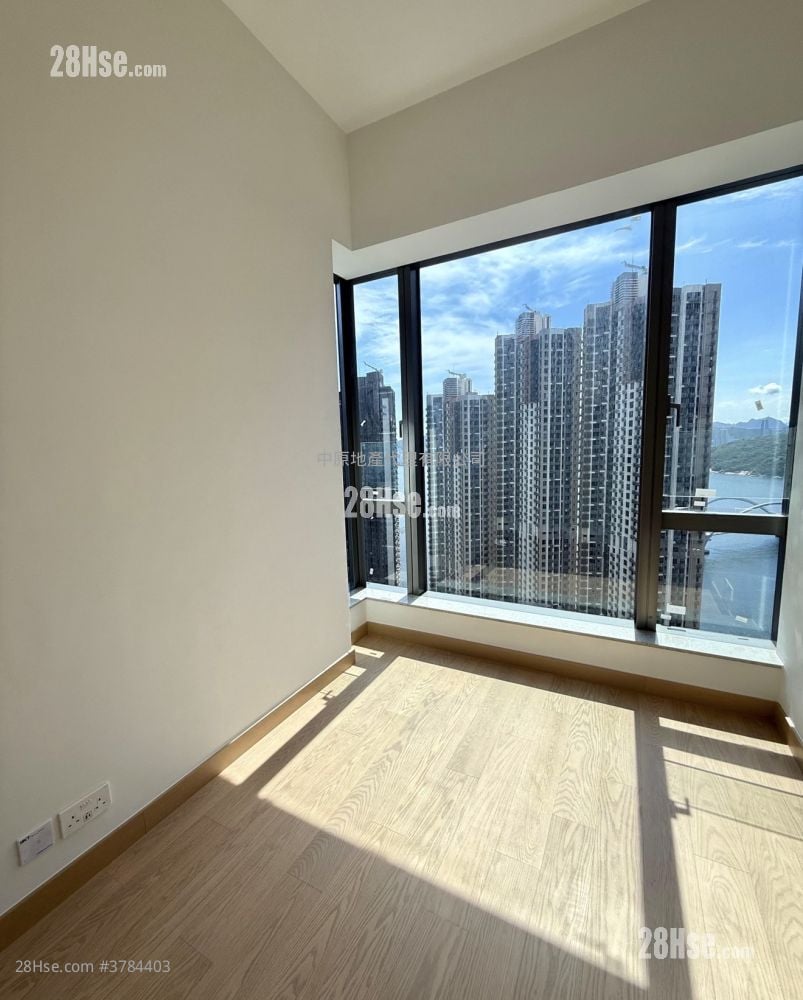 Park Seasons Rental 325 ft²