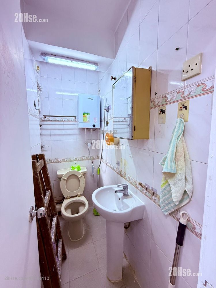 Loong King Mansion Rental 2 Bedrooms , 1 Bathroom 276 ft²