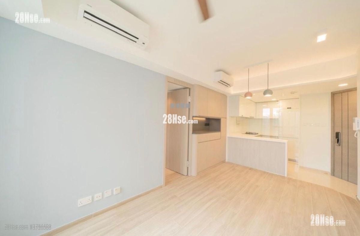 Sea To Sky Sell 2 Bedrooms , 1 Bathroom 468 ft²