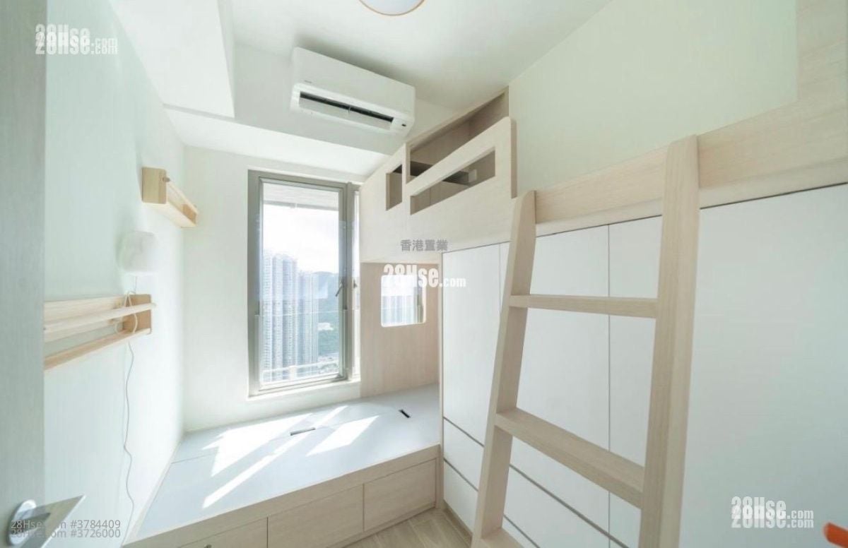 Sea To Sky Sell 2 Bedrooms , 1 Bathroom 468 ft²