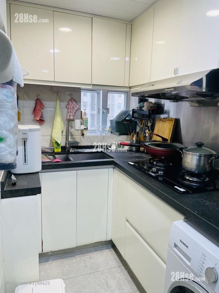 富怡花园 租盘 3 房 592 平方尺