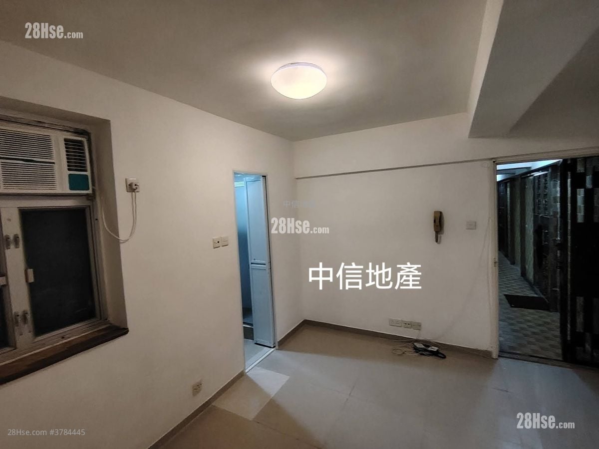 Tsuen Wan Centre Sell 2 Bedrooms , 1 Bathroom 329 ft²