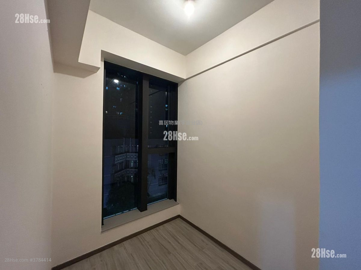 The Addition Sell 1 Bedroom , 1 Bathroom 277 ft²