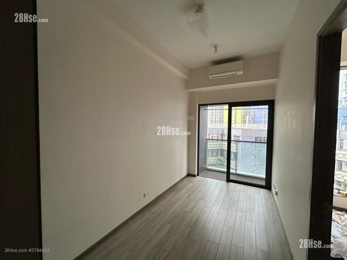 The Addition Sell 1 Bedroom , 1 Bathroom 277 ft²