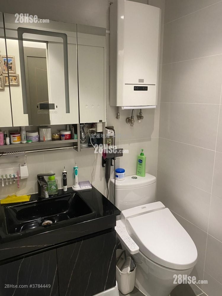 Kingsford Terrace Sell 3 Bedrooms , 1 Bathroom 592 ft²