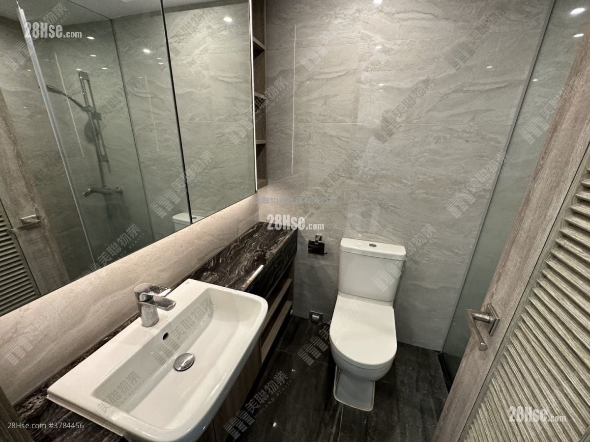 映日湾 售盘 1 房 280 平方尺