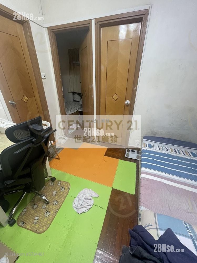 Lauren Court Sell 2 Bedrooms , 1 Bathroom 267 ft²