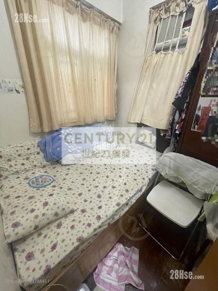 Lauren Court Sell 2 Bedrooms , 1 Bathroom 267 ft²