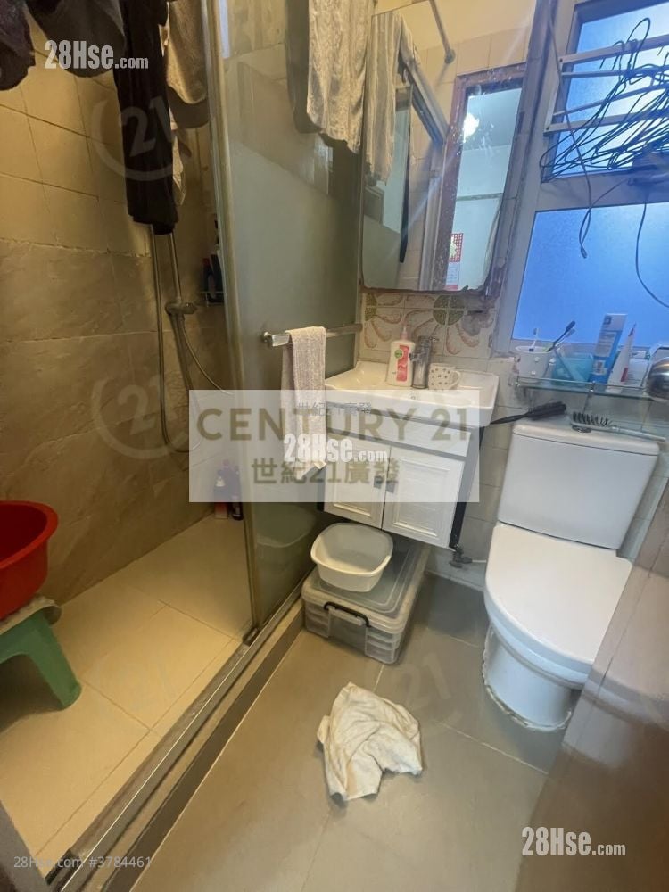 Lauren Court Sell 2 Bedrooms , 1 Bathroom 267 ft²