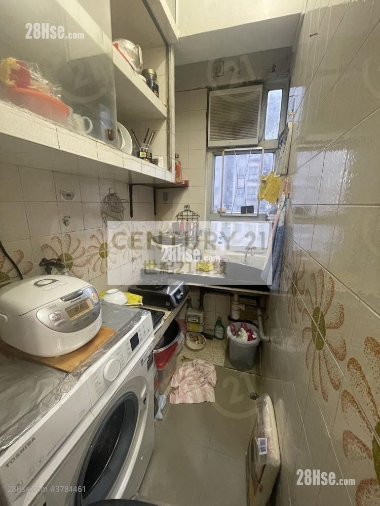 Lauren Court Sell 2 Bedrooms , 1 Bathroom 267 ft²