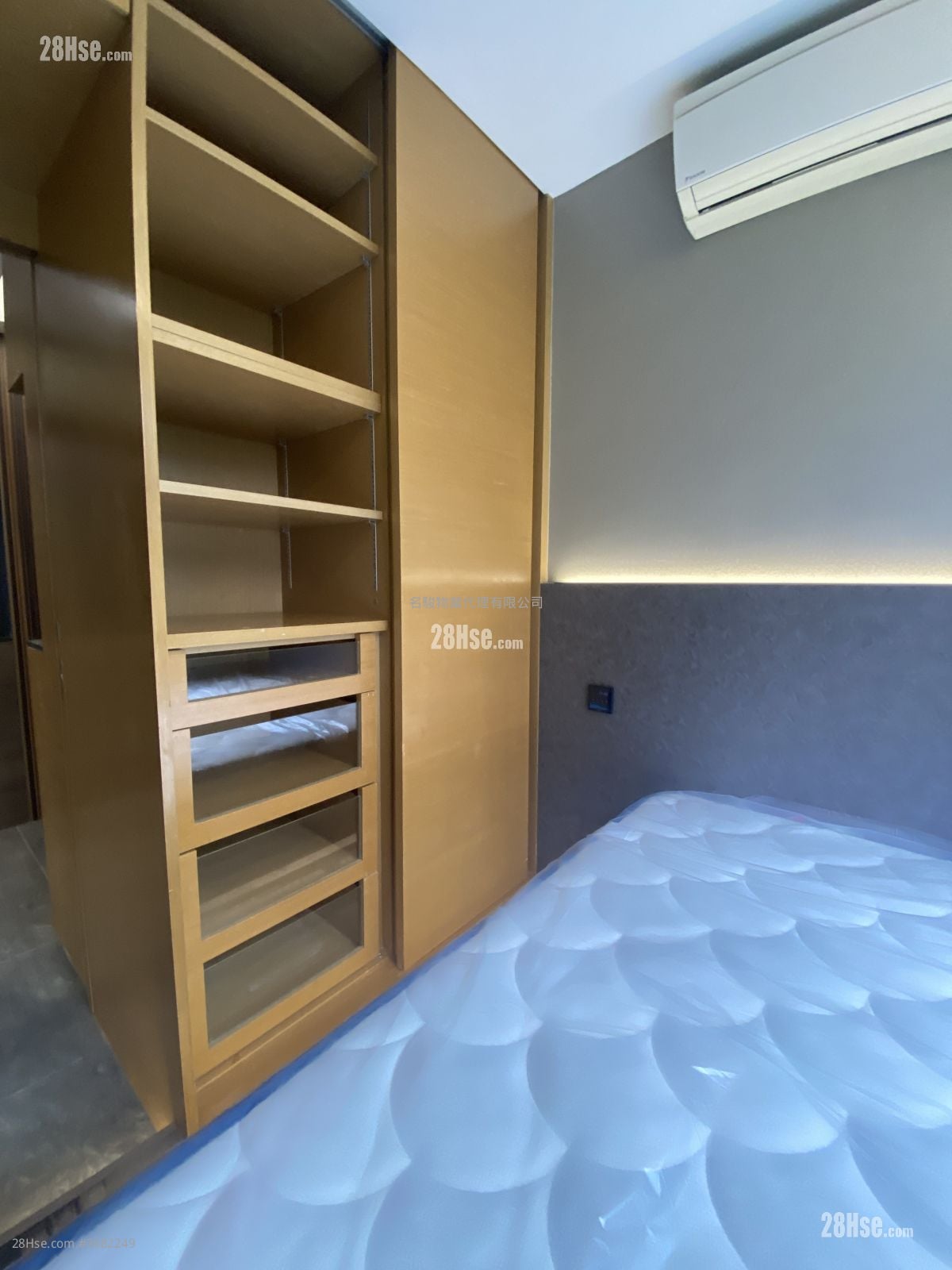 富利来大厦 租盘 1 房 , 1 浴室 225 平方尺