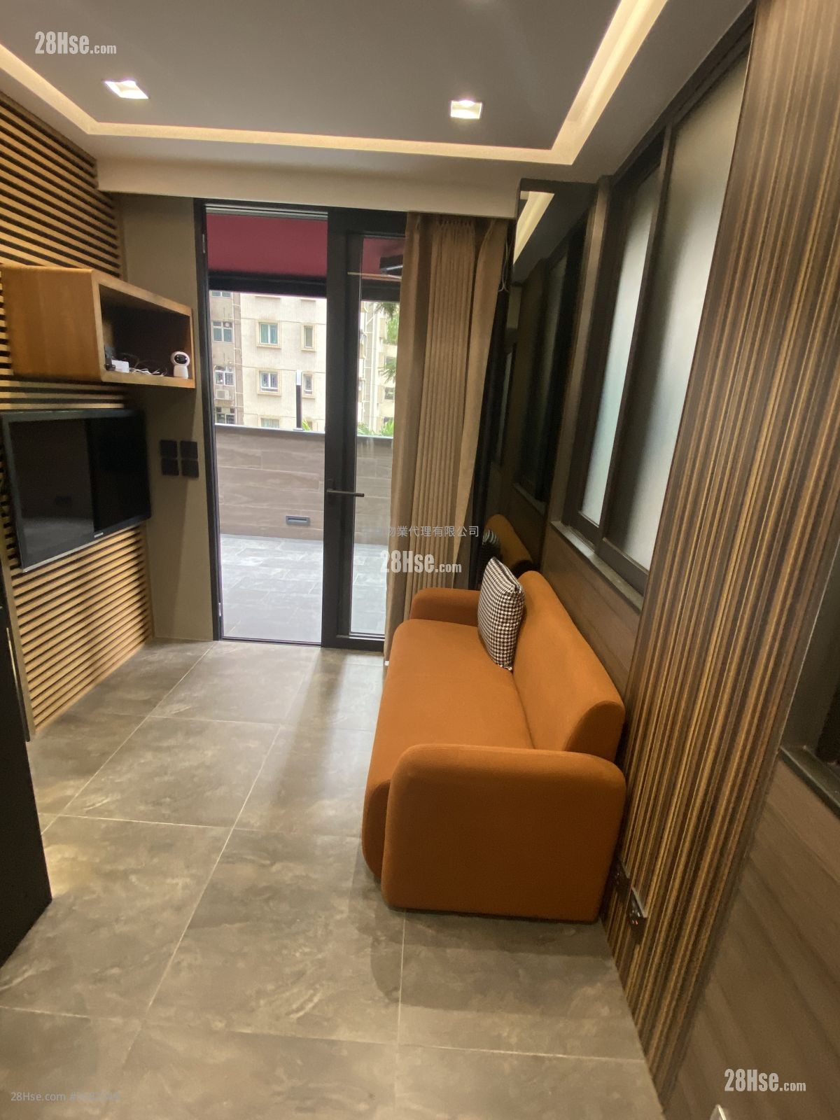 富利来大厦 租盘 1 房 , 1 浴室 225 平方尺