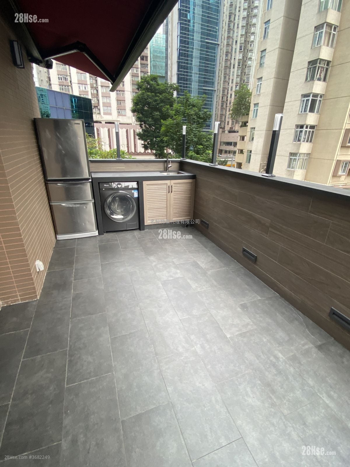 富利来大厦 租盘 1 房 , 1 浴室 225 平方尺