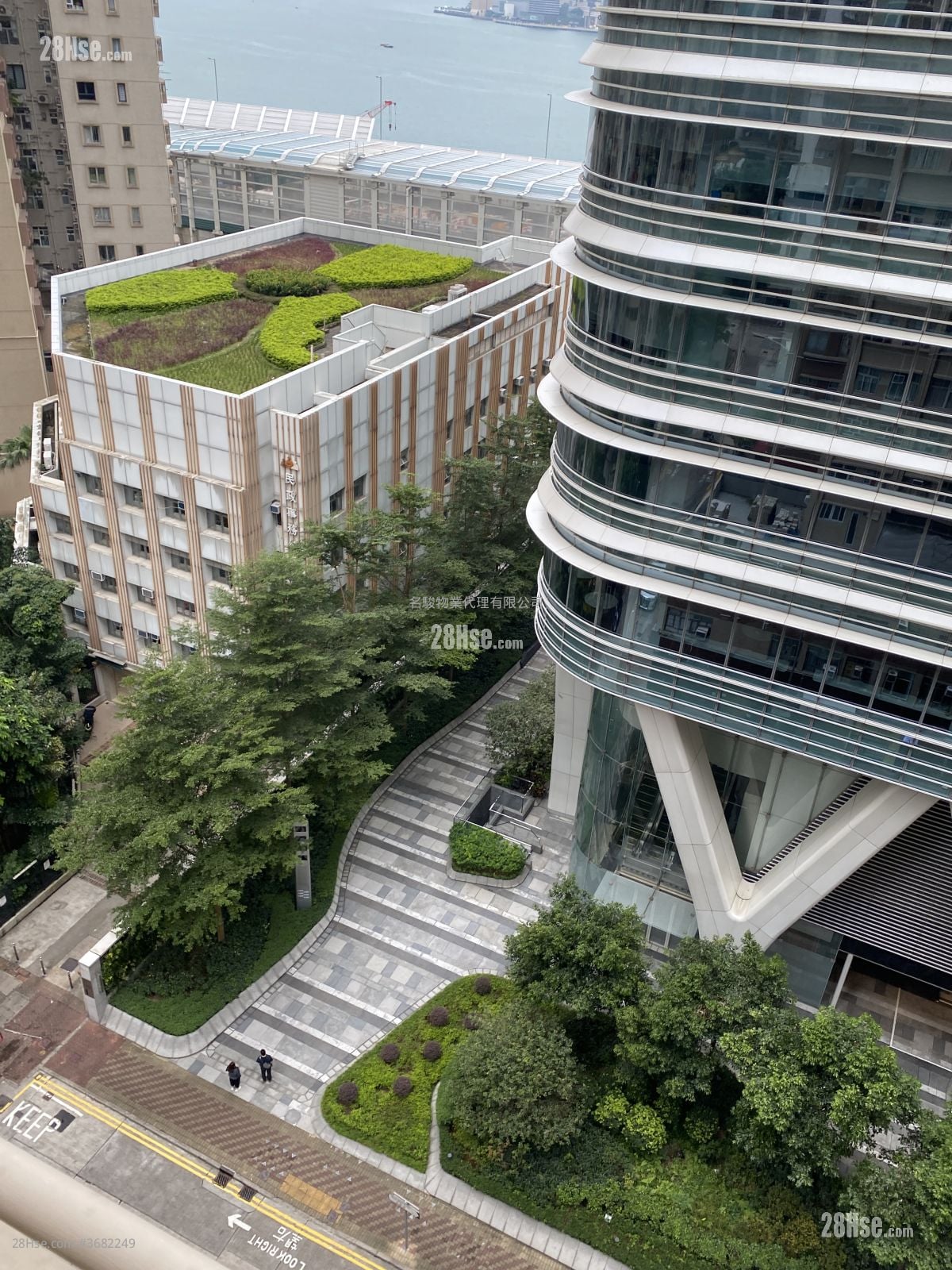 富利来大厦 租盘 1 房 , 1 浴室 225 平方尺