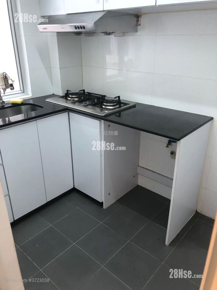 Lai Yin Building Sell 3 Bedrooms , 1 Bathroom 662 ft²