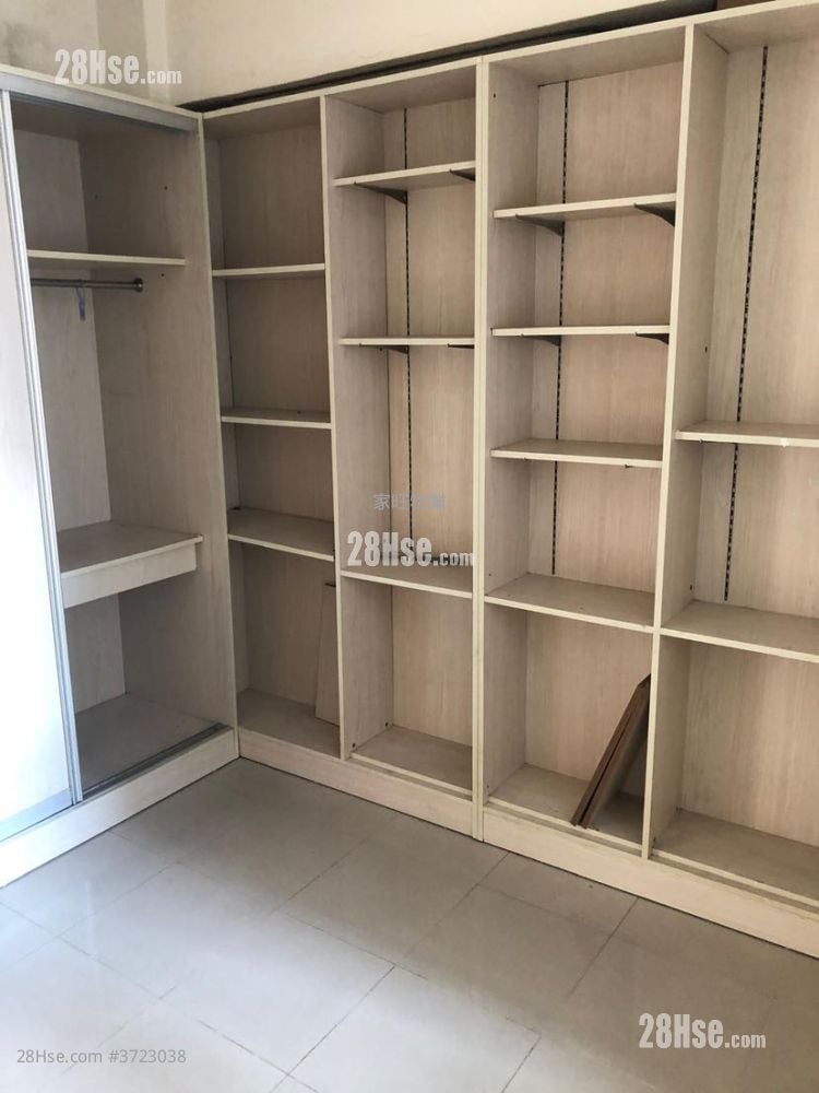 Lai Yin Building Sell 3 Bedrooms , 1 Bathroom 662 ft²