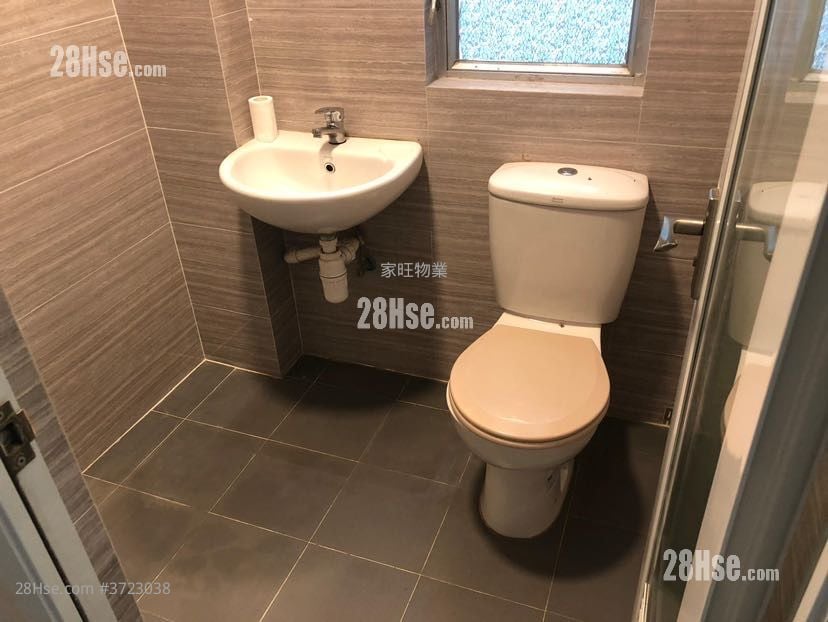 Lai Yin Building Sell 3 Bedrooms , 1 Bathroom 662 ft²