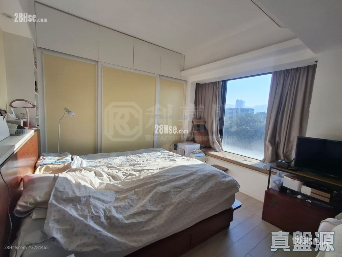 King's Park Hill Sell 2 Bedrooms , 3 Bathrooms 1,230 ft²