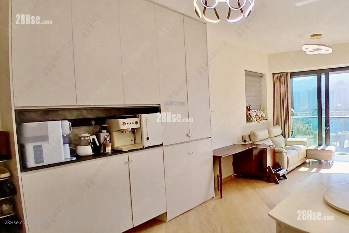 The Arles Rental 3 Bedrooms , 3 Bathrooms 945 ft²