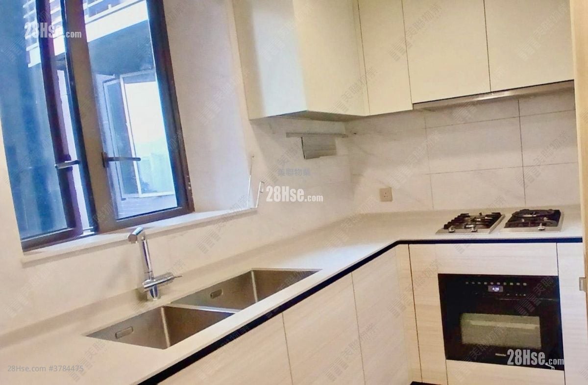 The Arles Rental 3 Bedrooms , 3 Bathrooms 945 ft²