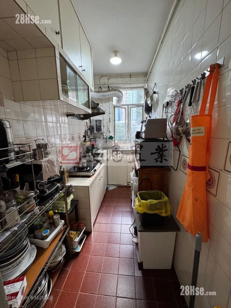 Neptune Terrace Sell 2 Bedrooms , 1 Bathroom 592 ft²