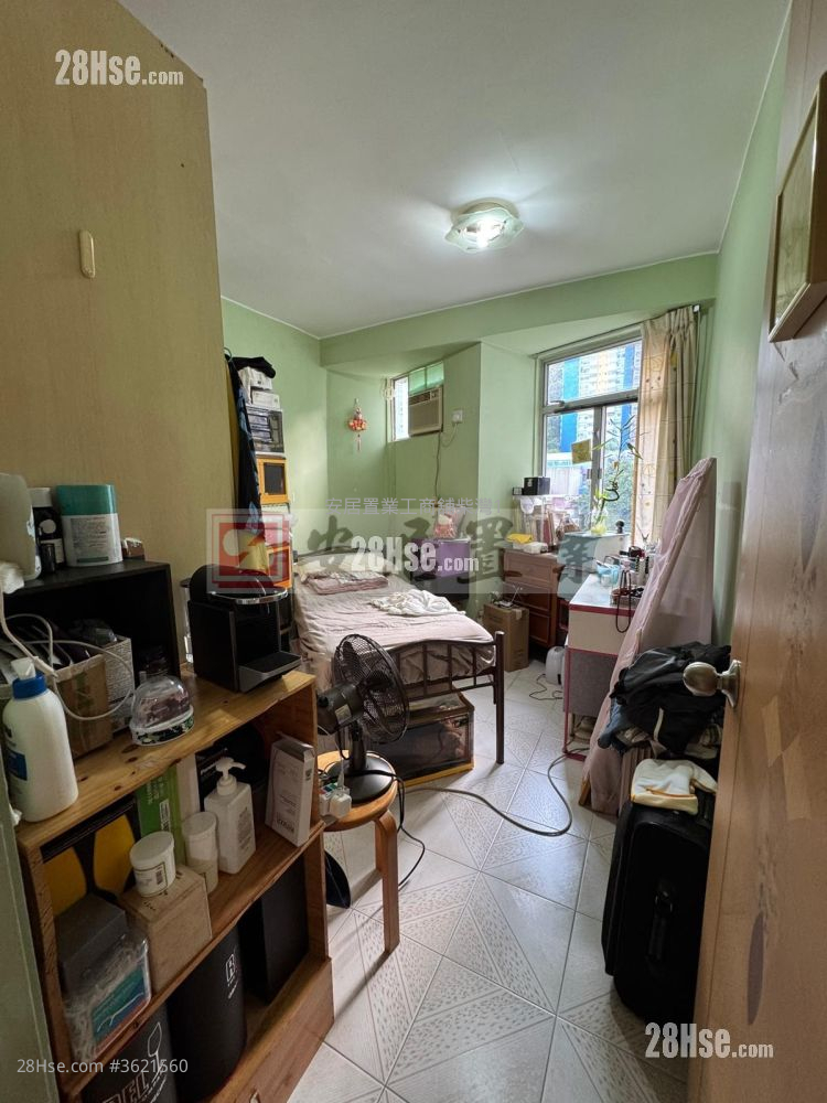 Neptune Terrace Sell 2 Bedrooms , 1 Bathroom 592 ft²