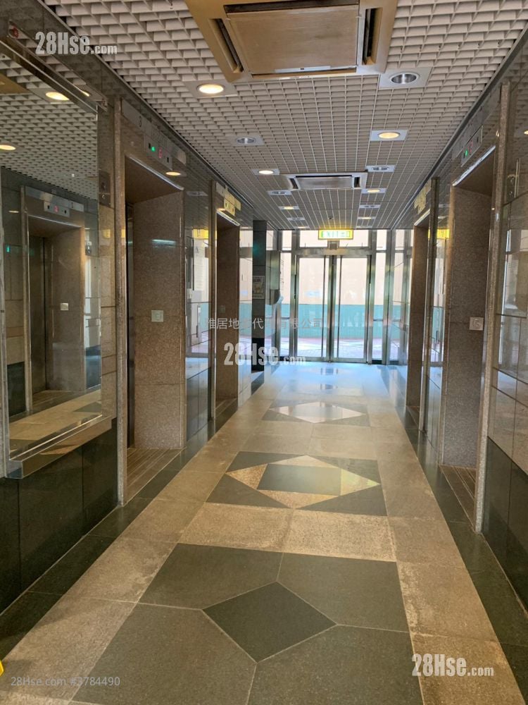 Lei On Court Sell 3 Bedrooms , 2 Bathrooms 650 ft²