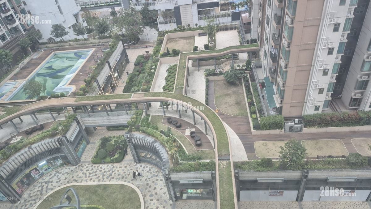 Yuccie Square Sell 2 Bedrooms 427 ft²