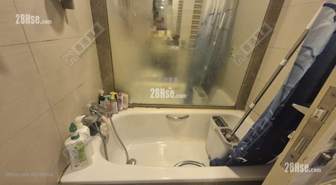 Yuccie Square Sell 2 Bedrooms 427 ft²