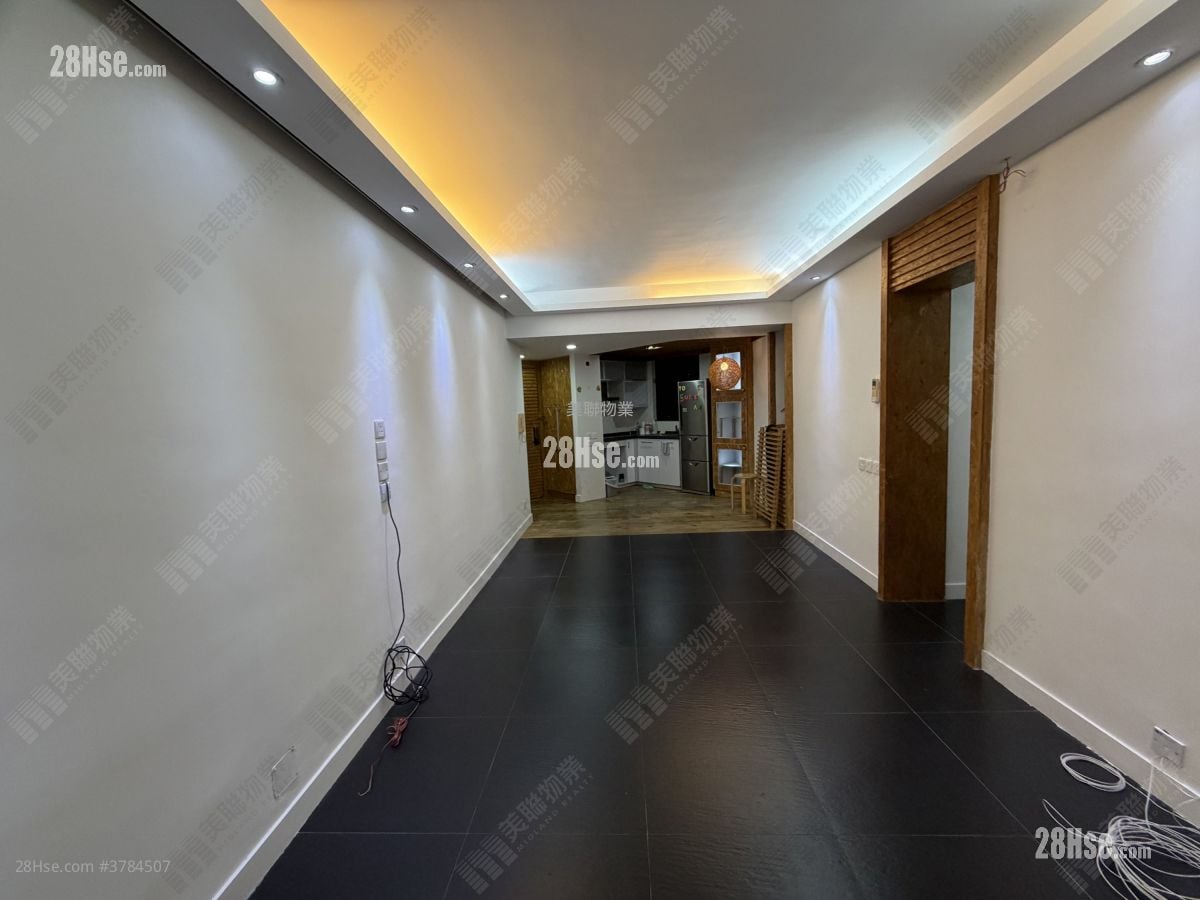 Villa Athena Rental 3 Bedrooms , 2 Bathrooms 727 ft²