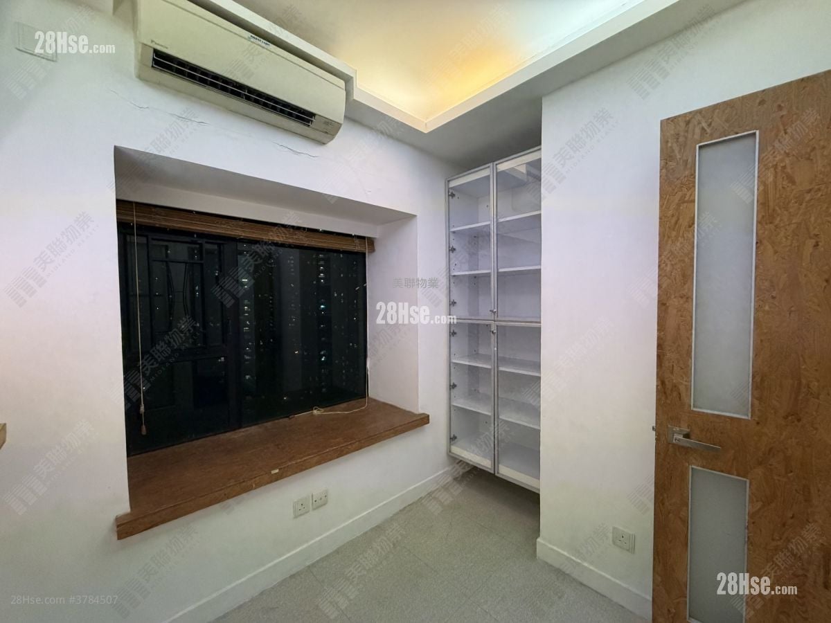 Villa Athena Rental 3 Bedrooms , 2 Bathrooms 727 ft²