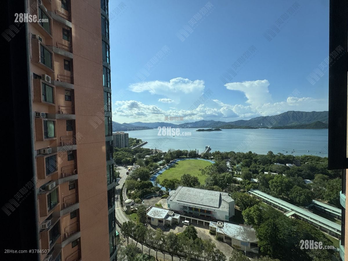 Villa Athena Rental 3 Bedrooms , 2 Bathrooms 727 ft²