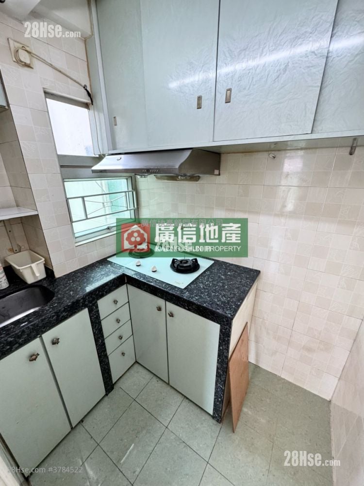 Shun On Building Sell 2 Bedrooms , 1 Bathroom 321 ft²