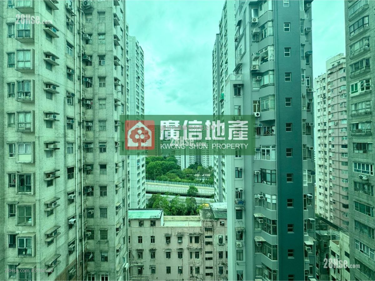 Shun On Building Sell 2 Bedrooms , 1 Bathroom 321 ft²