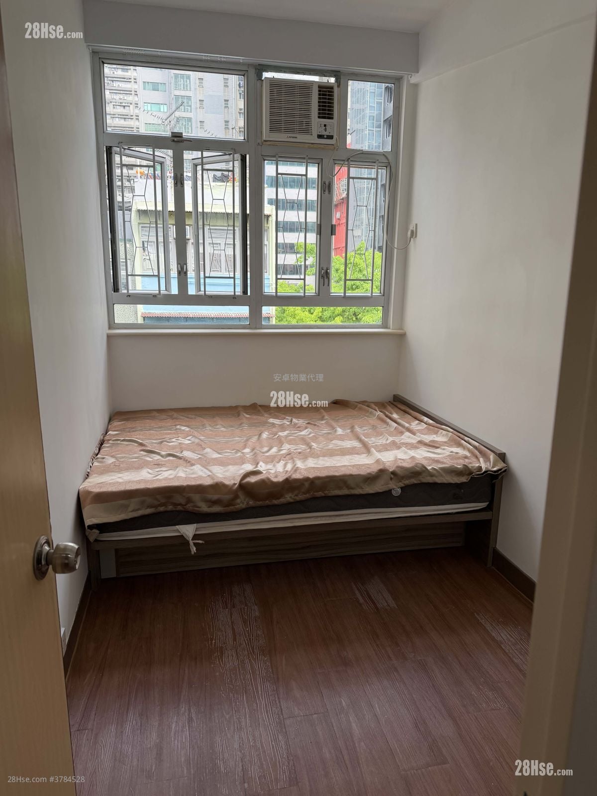 Chinese Mansion Sell 2 Bedrooms , 1 Bathroom 497 ft²