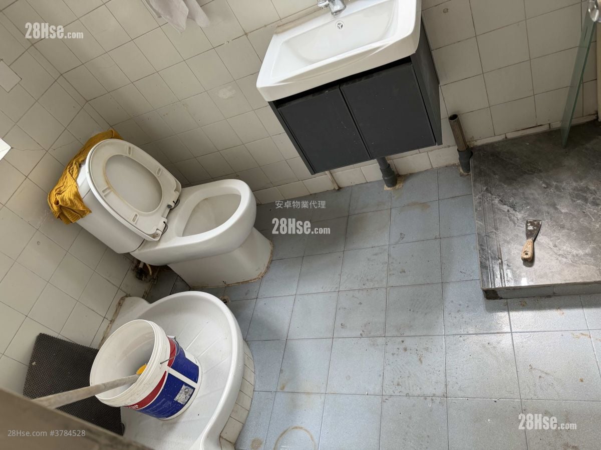 Chinese Mansion Sell 2 Bedrooms , 1 Bathroom 497 ft²