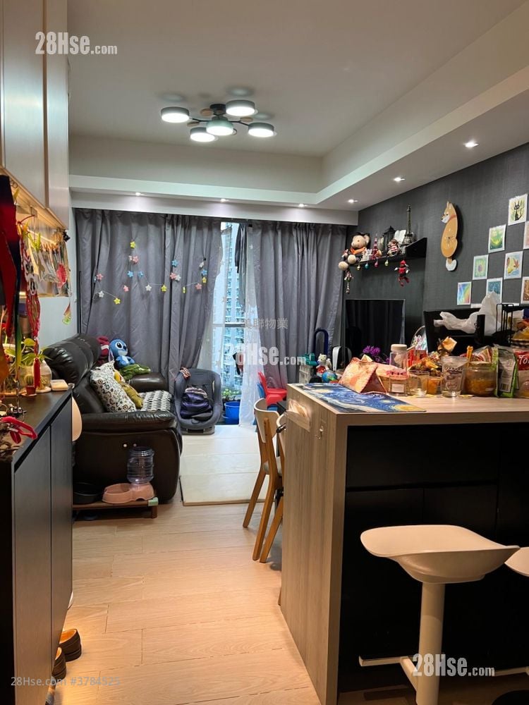 Century Link Sell 2 Bedrooms , 1 Bathroom 483 ft²