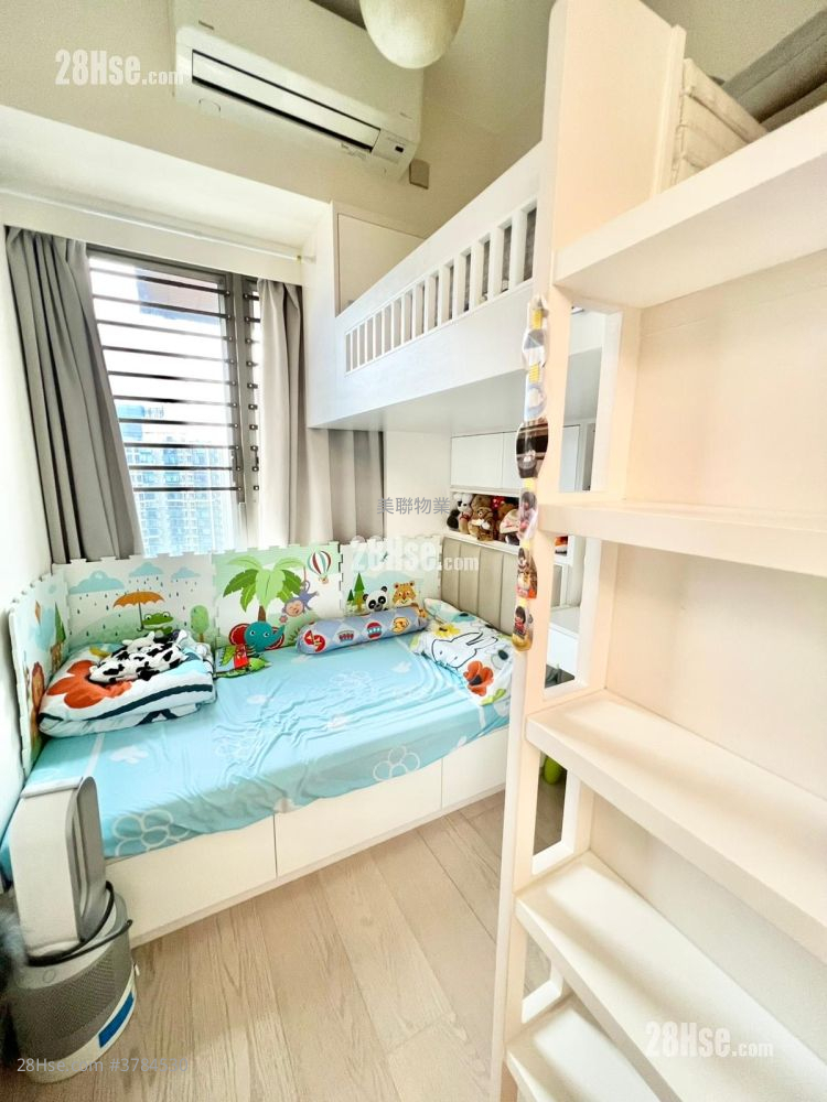 Sea To Sky Sell 2 Bedrooms 473 ft²