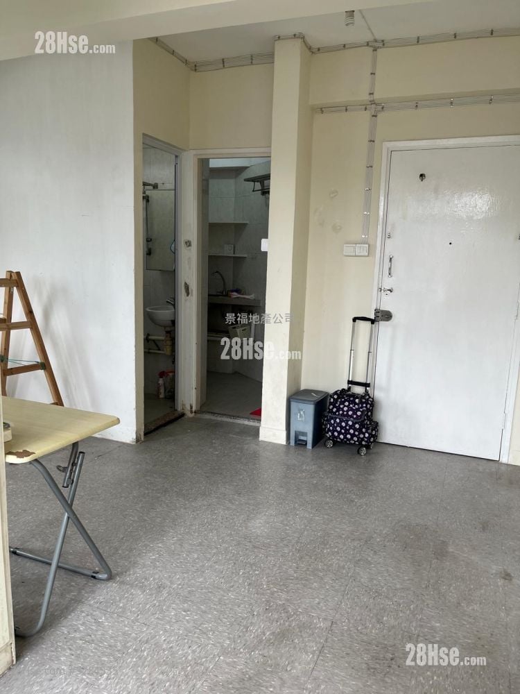 高高大楼 售盘 1 浴室 272 平方尺