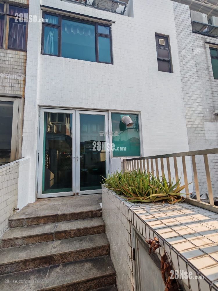 Fiona Garden Rental 5+ Bedrooms , 4 Bathrooms 2,699 ft²